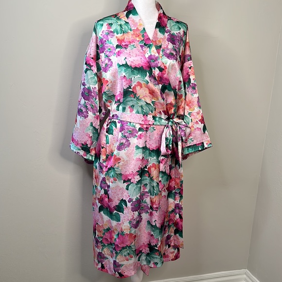 Other - Margie French Original Pink Floral Robe